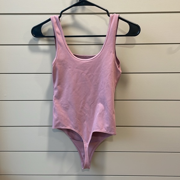 Abercrombie Pink Soft AF Bodysuit - Extra Small - Picture 3 of 4